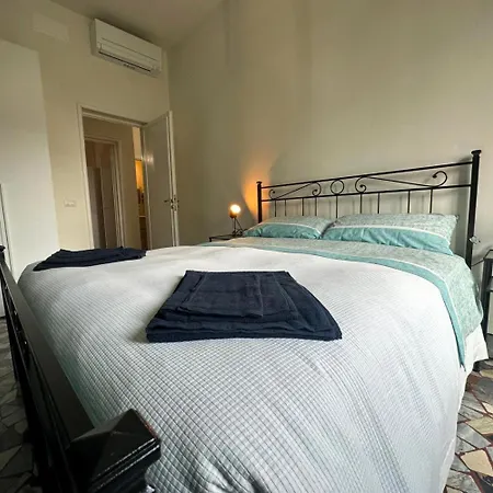 Casina Emma By Nicola Real Estate Apartment Viareggio